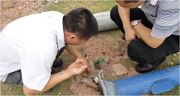 太阳能光伏发电玻璃应用于LED路灯照明系统